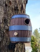 Vogelhaus/Nistkasten Fass im Garten